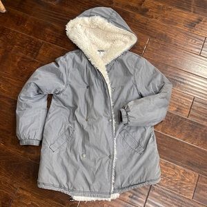 Free people feels like a blanket cotton faux fur trim and hood lining jacket